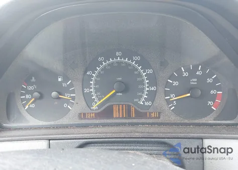 1999 Mercedes-Benz E 320 from USA, damaged, VIN WDBJF65H8XA729239